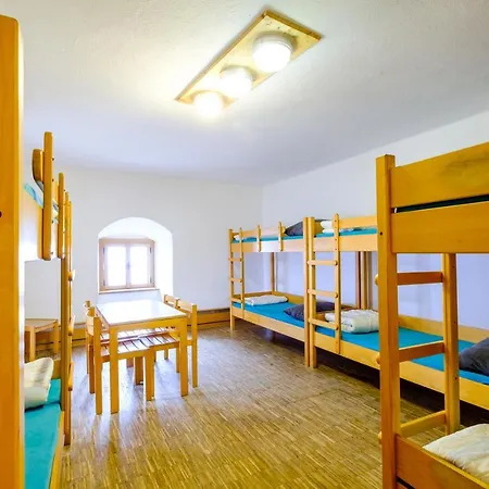 Jugendherberge Saldenburg Hostel *